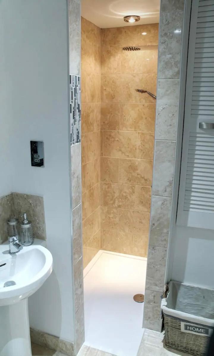 Queensgate Holiday Apartment , Beverley With Parking エクステリア 写真