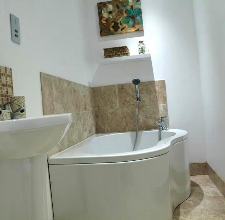 Queensgate Holiday Apartment , Beverley With Parking エクステリア 写真